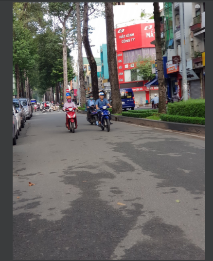 Cần tiền bán gấp nhà 2 Mặt tiền Nguyễn Chí Thanh; 5,62m x 19m, nở hậu 8,2m, tổng dtcn 95 m2.