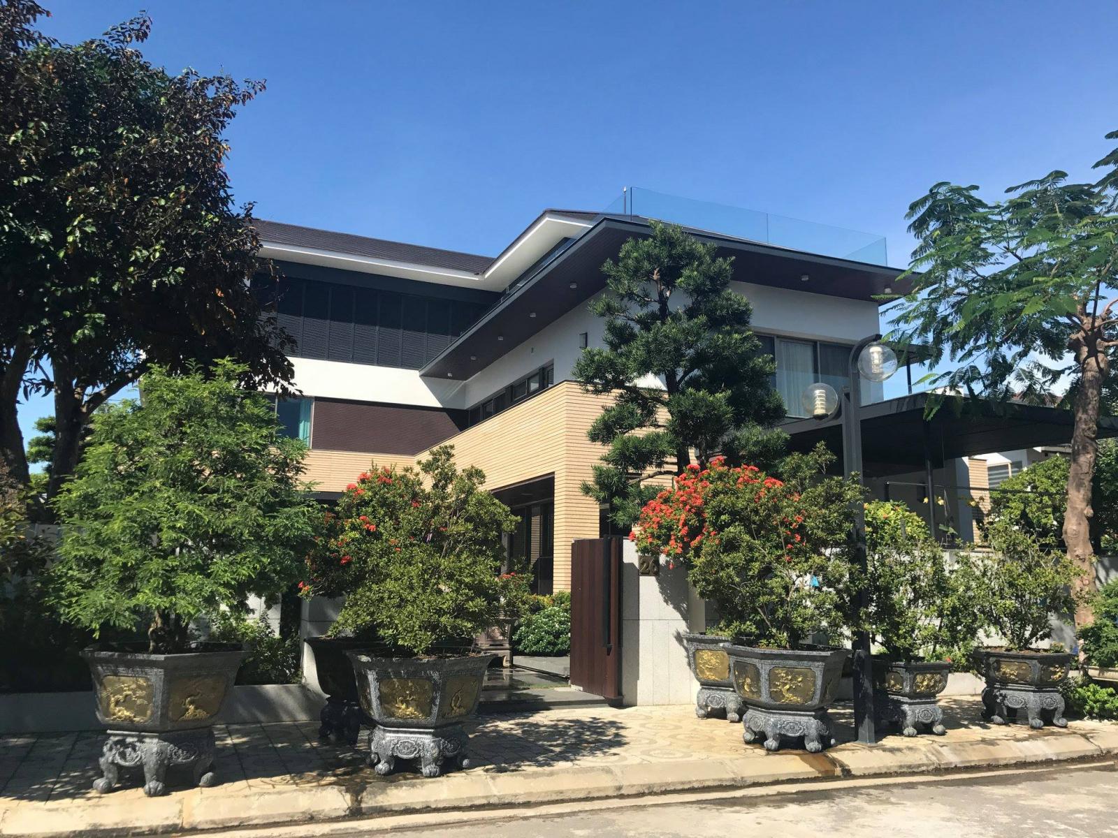 Bán gấp nhà biệt thự đường Nguyễn Tri Phương - Nguyễn Chí Thanh, P5, Q10. DT 8x20m, giá bán 28 tỷ