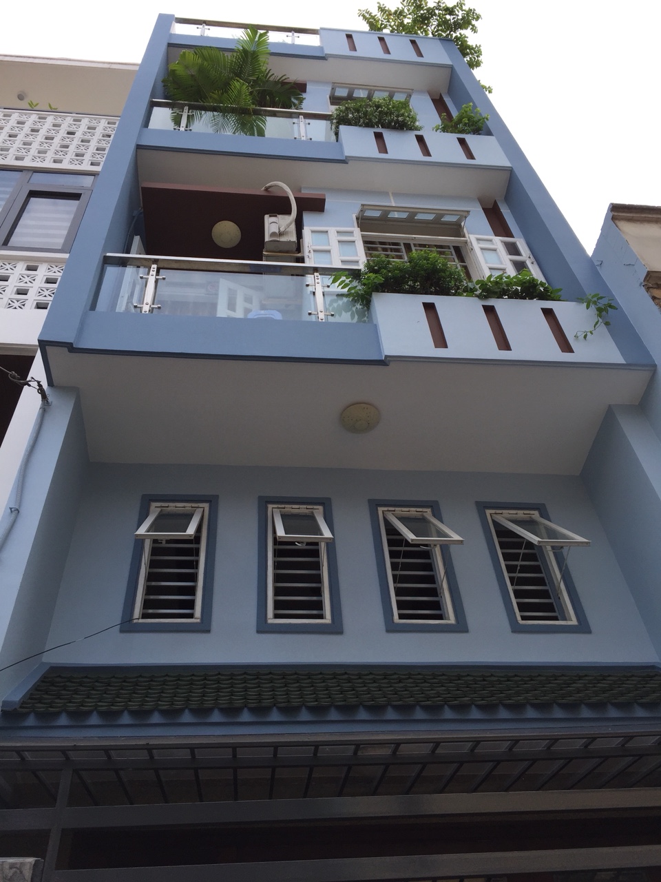 Nhà 4 tầng kế MT Hoàng Hoa Thám ngang 6m dài 14m thông K300 nhà đẹp ở ngay