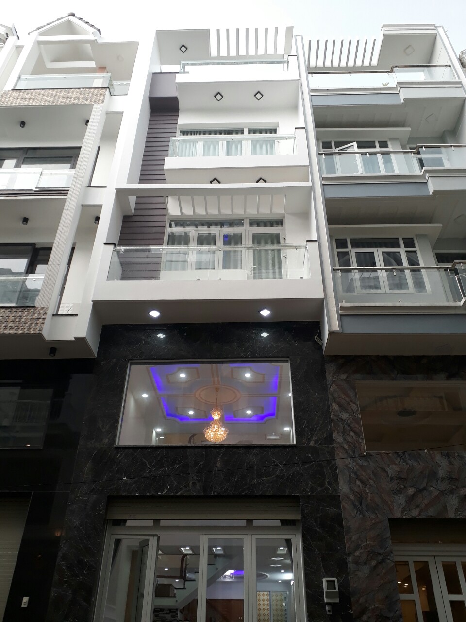 Bán nhà 2 lầu, hẻm 10m, đối diện Lotte Mart Nguyễn Văn Lượng, p16 Gò Vấp. CN 90m2, giá chỉ: 6,9 tỷ