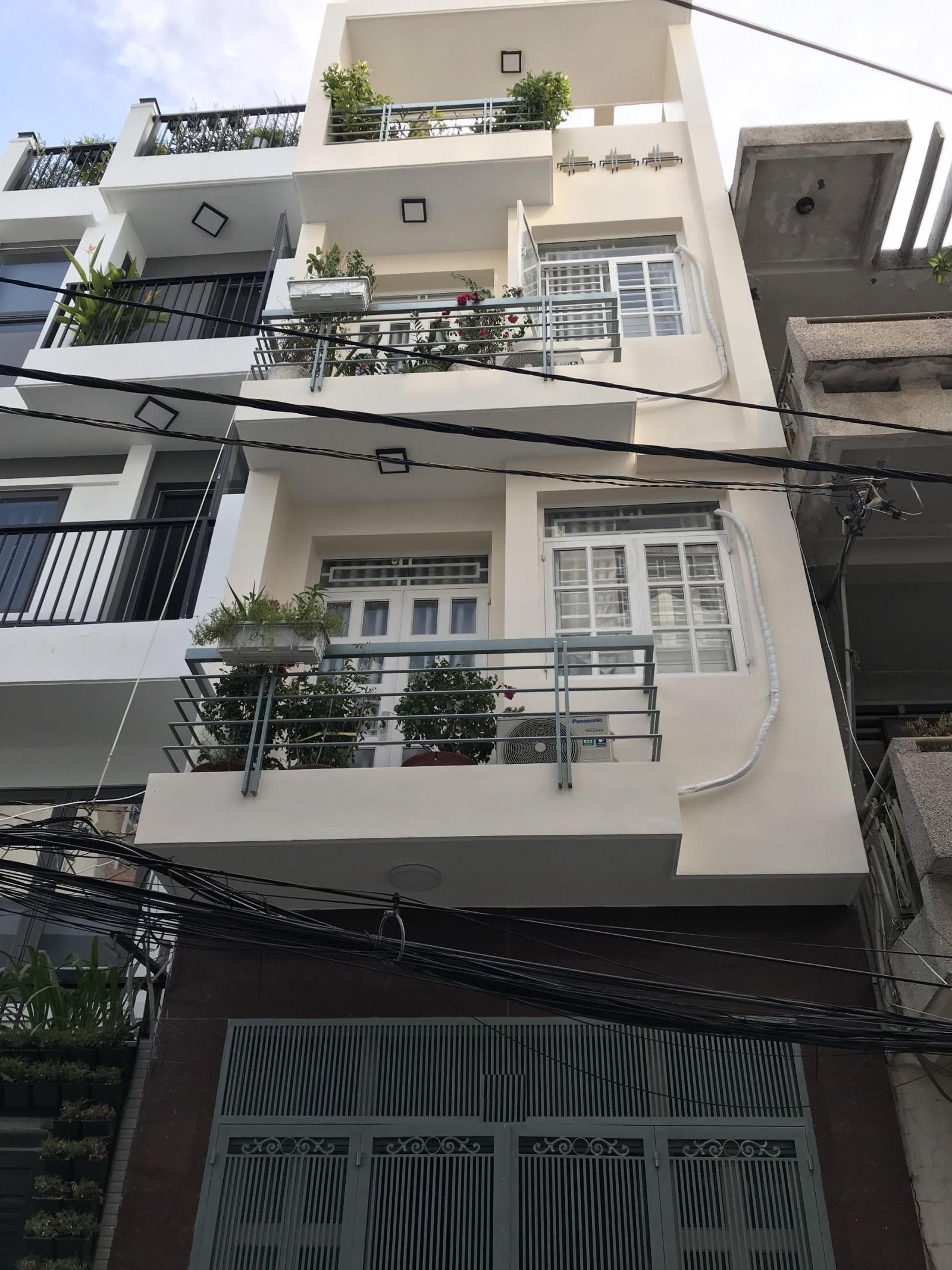 Định cư cần bán gấp nhà Lê Văn Sỹ, Phú Nhuận trệt 2 lầu sân thượng 43m2.