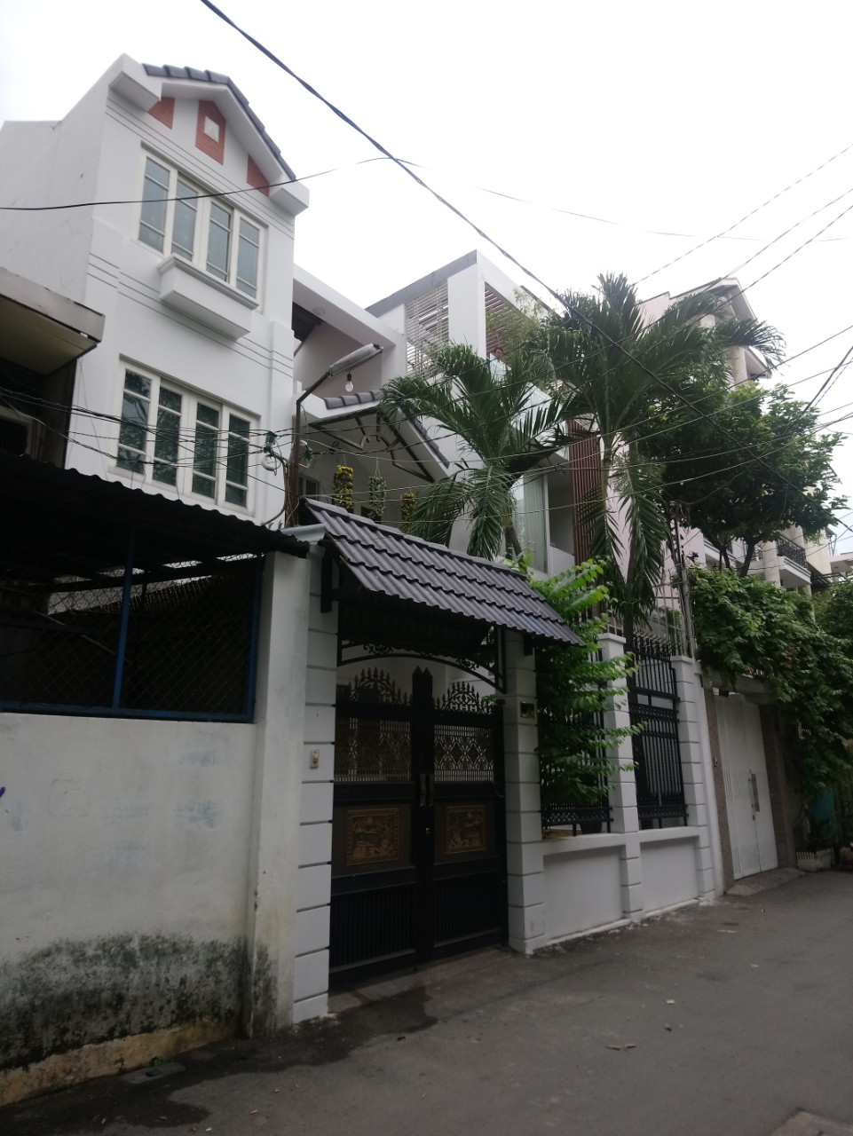 Bán villa đường Yên Thế Q Tân Bình, DT: 10x20m, 3 lầu, giá: 30 tỷ TL