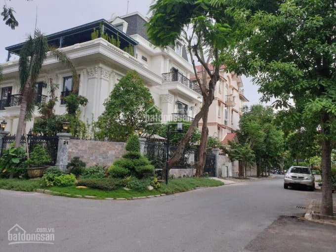 Bán nhà Bàu Bàng P.13 Tân Bình _ 4,5x17m giá 12,5 tỷ. Lh 0906646378