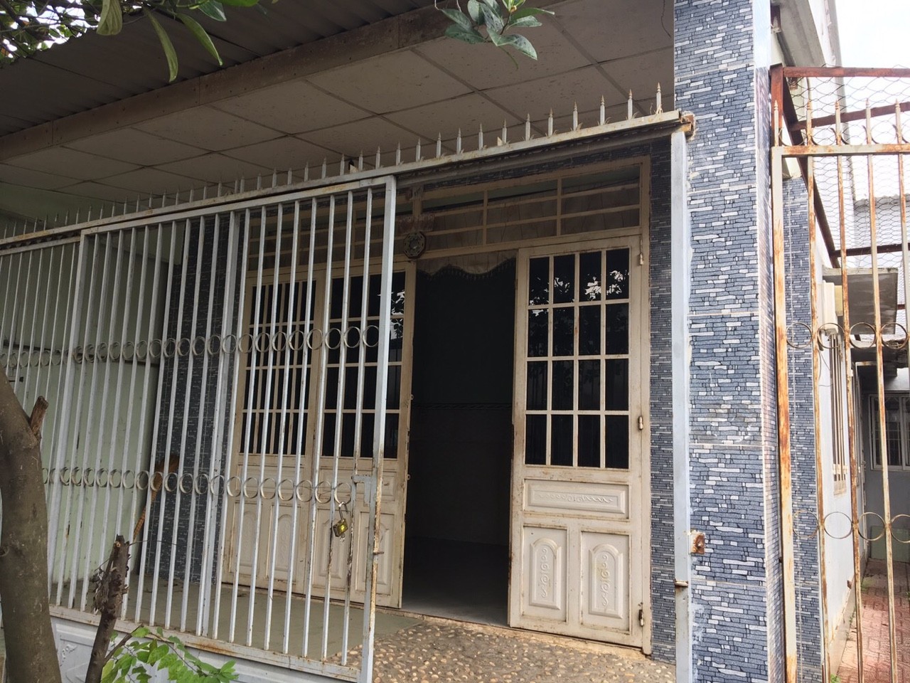 Bán nhà riêng đường Nguyễn Xiển, phường long bình, quận 9. 6.17x12.9m, 80m2, giá 2.2 Tỷ.