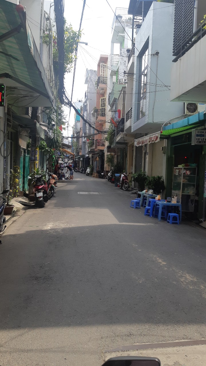 Bán nhà đường Huỳnh Văn Bánh Q Phú Nhuận, DT: 4.5x16m, 3L, giá: 13.5 tỷ TL