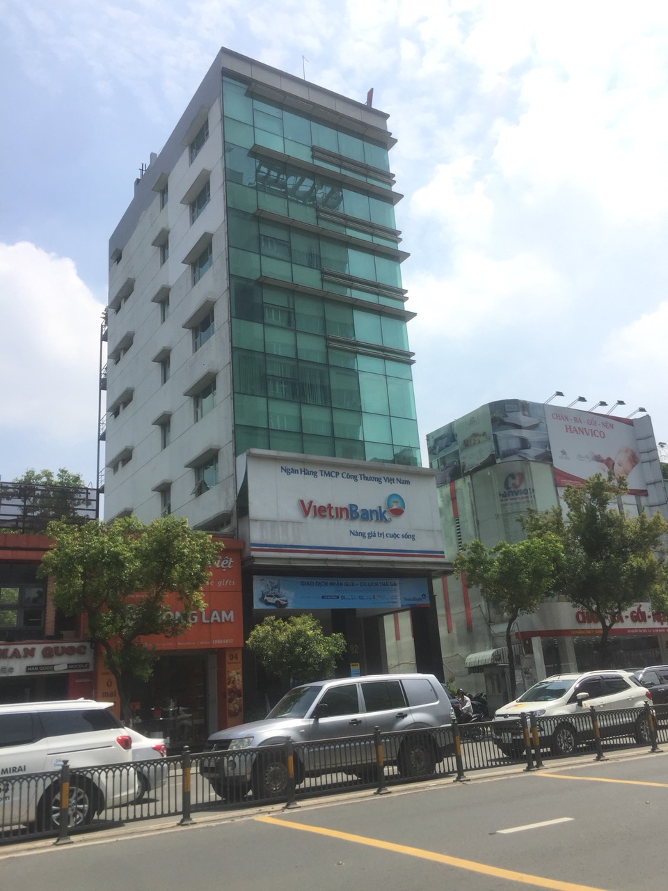 Bán nhà MT đường Nguyễn Văn Lượng, DT 5x16m, 3 tầng, giá 14,5 tỷ, LH 0919818429