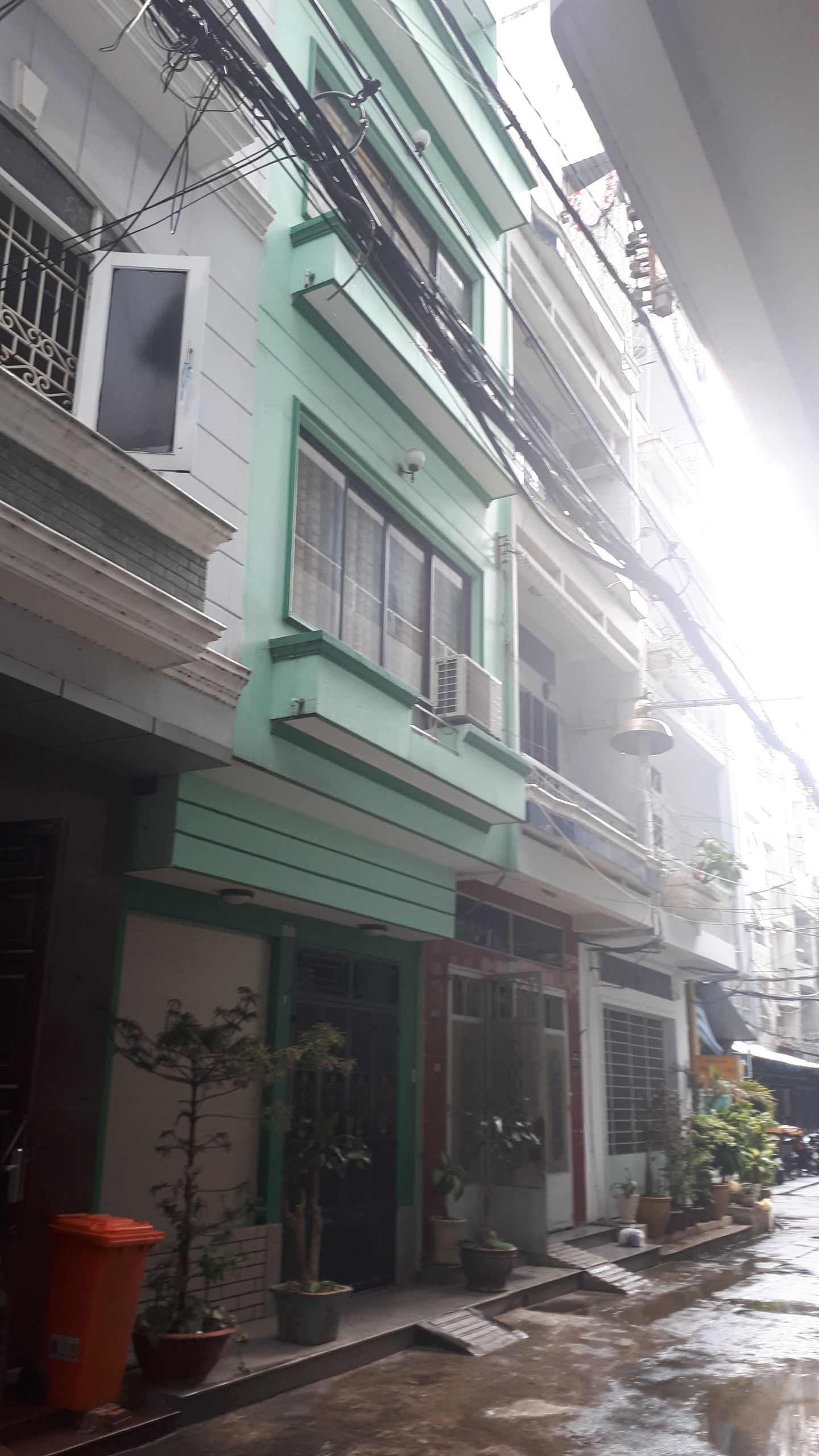 Bán nhà hẻm 8m, đường Phạm Văn Hai, P.1, Q.Tân Bình