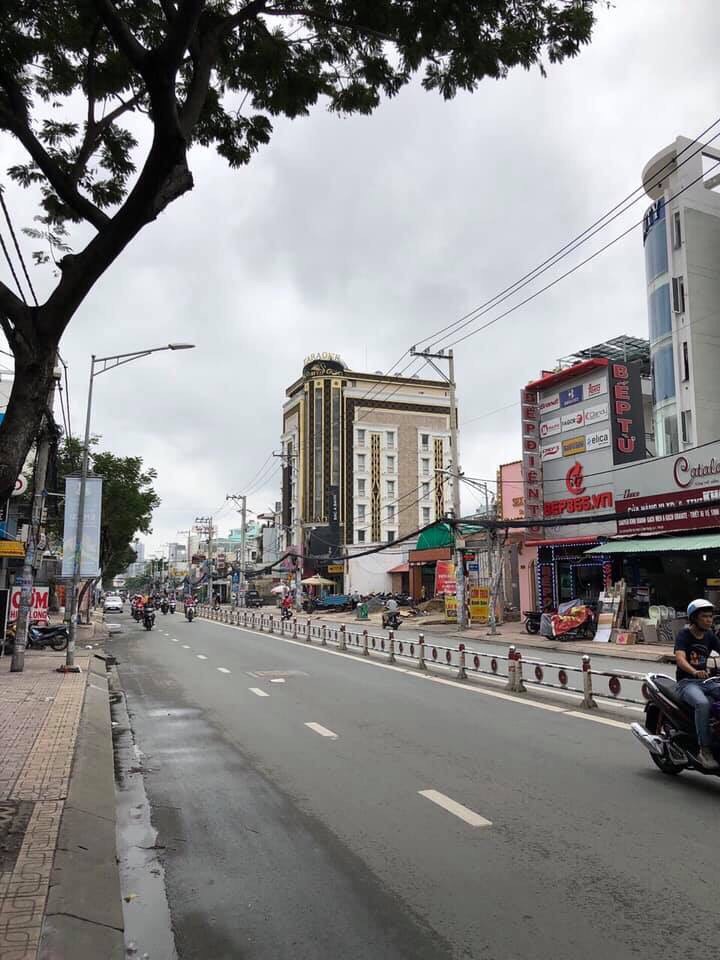 Bán nhà vị trí đắc địa mặt tiền đường Nguyễn Thị Thập, Quận 7, Dt 5x30m. Giá 29,5 tỷ
