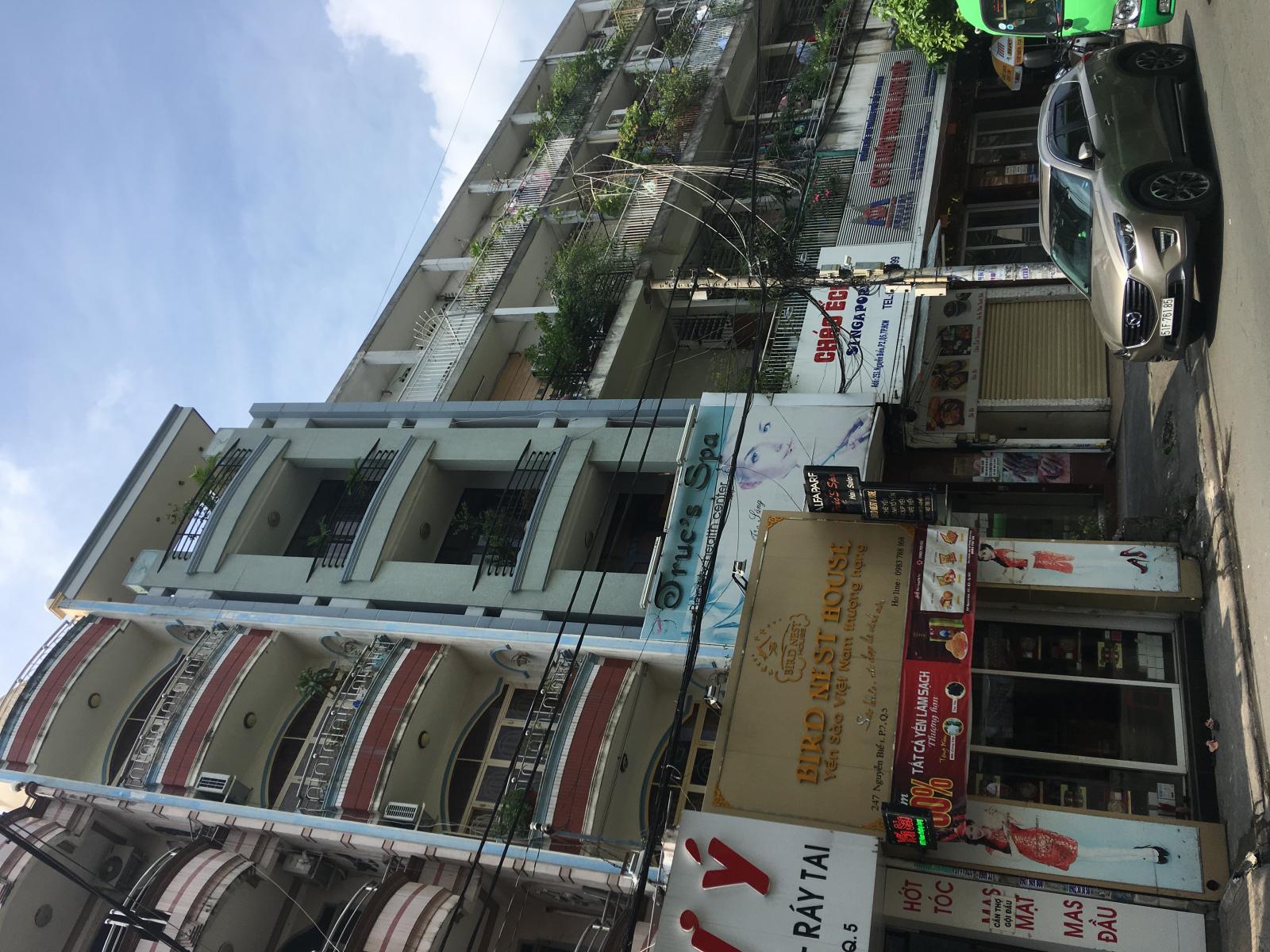 Hot! giá cực rẻ chỉ 11.5 tỷ bán gấp nhà mặt tiền đường Lý Thái Tổ - Lê Hồng Phong (4x10m), 5 tầng tuyệt đẹp