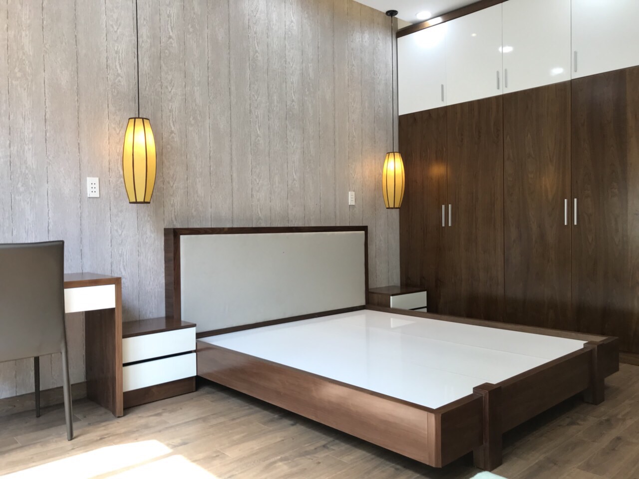Bán khách sạn mặt tiền Quận 1,Trần Quang Khải,DT:600m2,hầm 8 lầu, thu nhâp 160tr/th