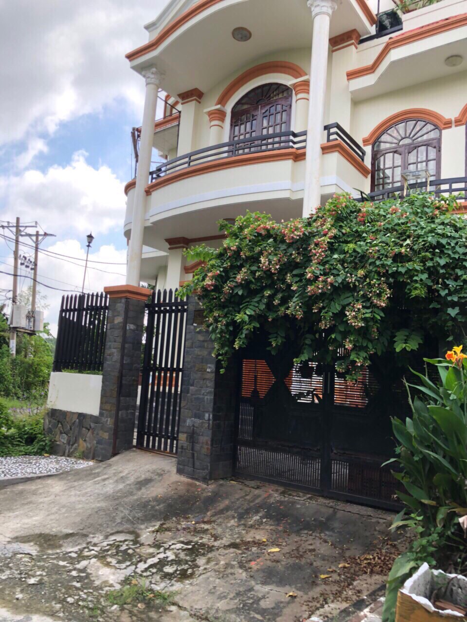 Bán nhà HXH đường Lê Đức Thọ, P17, DT 5 x 18,5m. 2 lầu,Giá 7,2 tỷ 