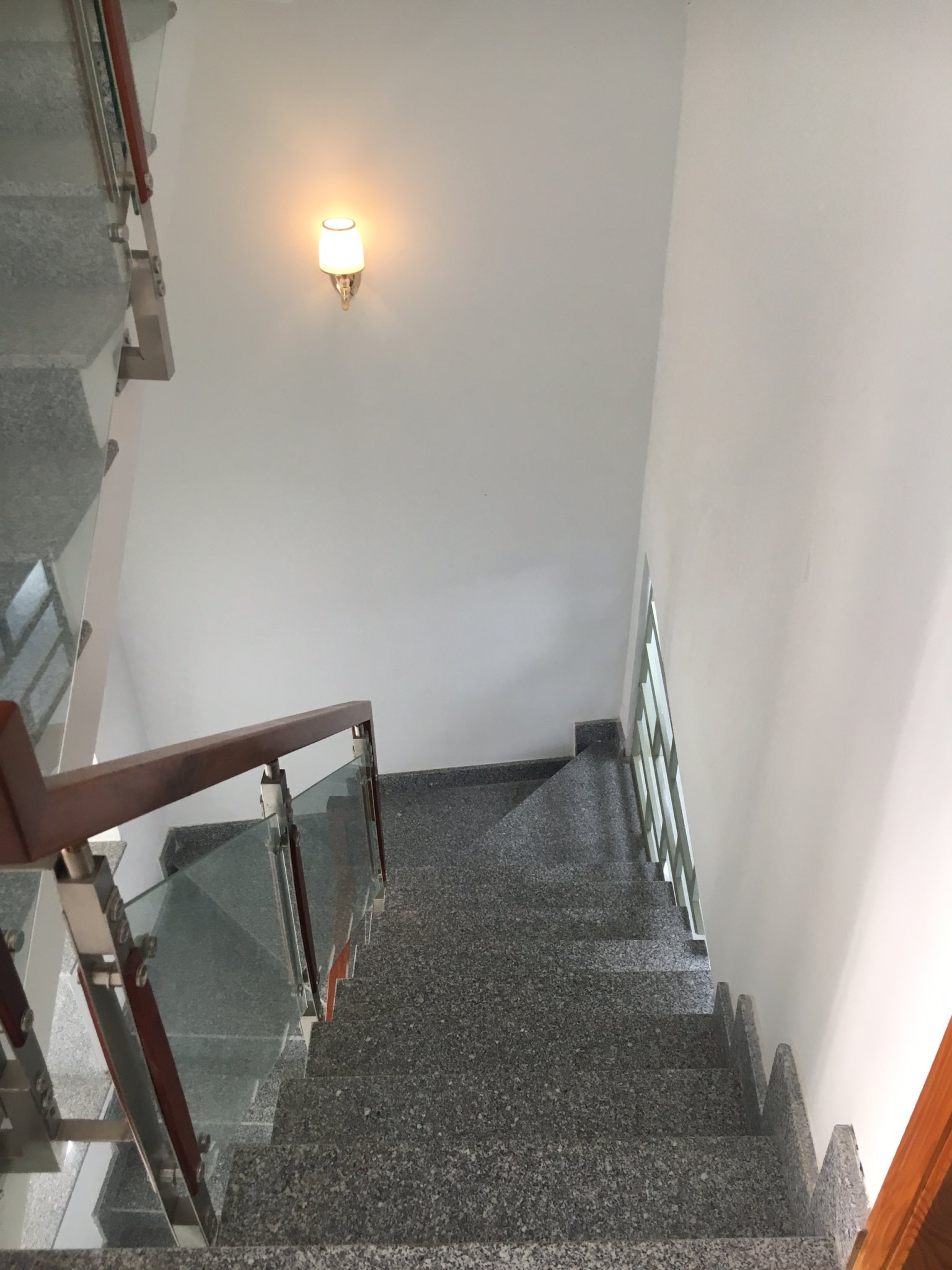 Bán nhà 51 Nguyễn Đình Chiểu Q1 (4x14)m 3 lầu 16.5 tỷ. 