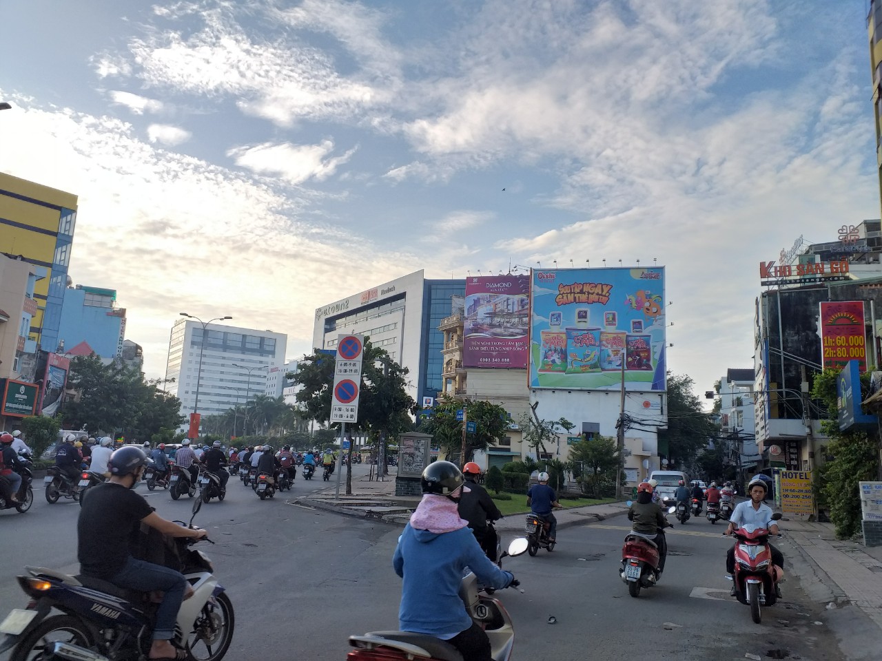 Cần tiền bán nhà MT đường Trần Bình Trọng.Q.5. nhà khai thác được 100tr/th. Giá 22 tỷ TL