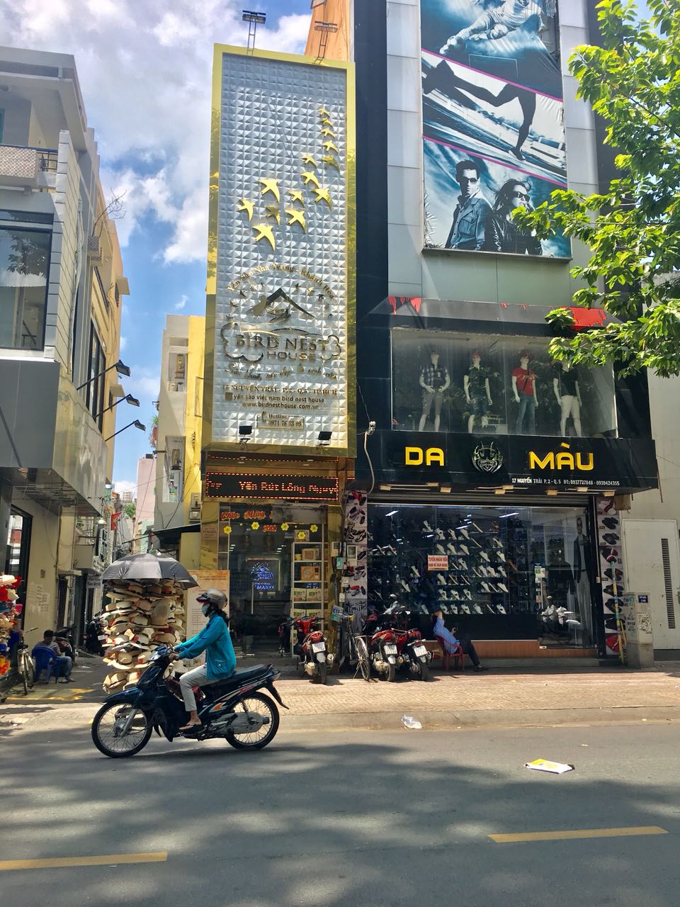 Bán gấp căn góc 2MT kinh đô thời trang Q5 ngang 8m, hầm 5 lầu, có HĐ thuê 150 Triệu