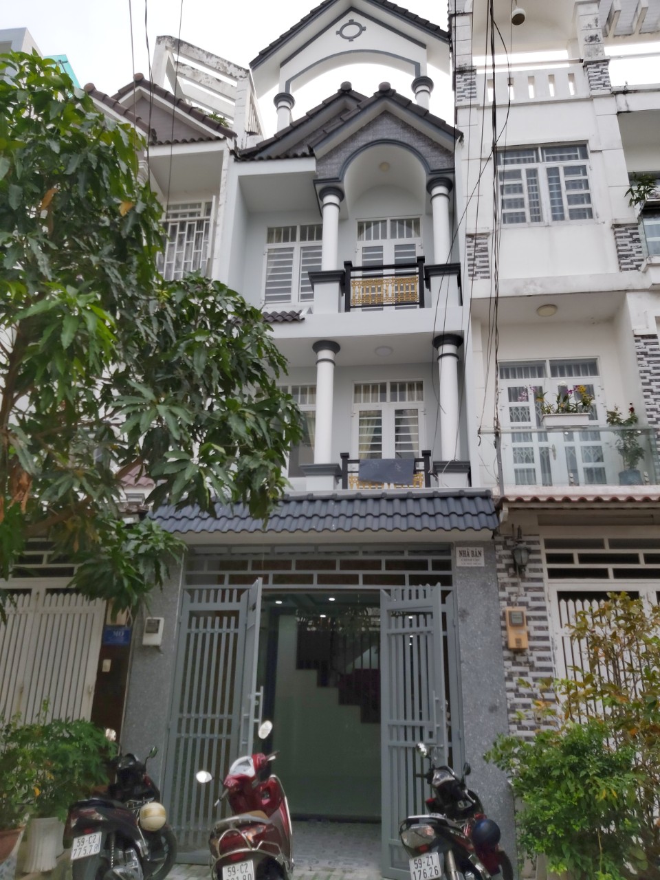 Bán nhà mặt tiền đường 12m hẻm 1979 Huỳnh Tấn phát, Nhà Bè, Dt 4x16m. Giá 5,45 tỷ