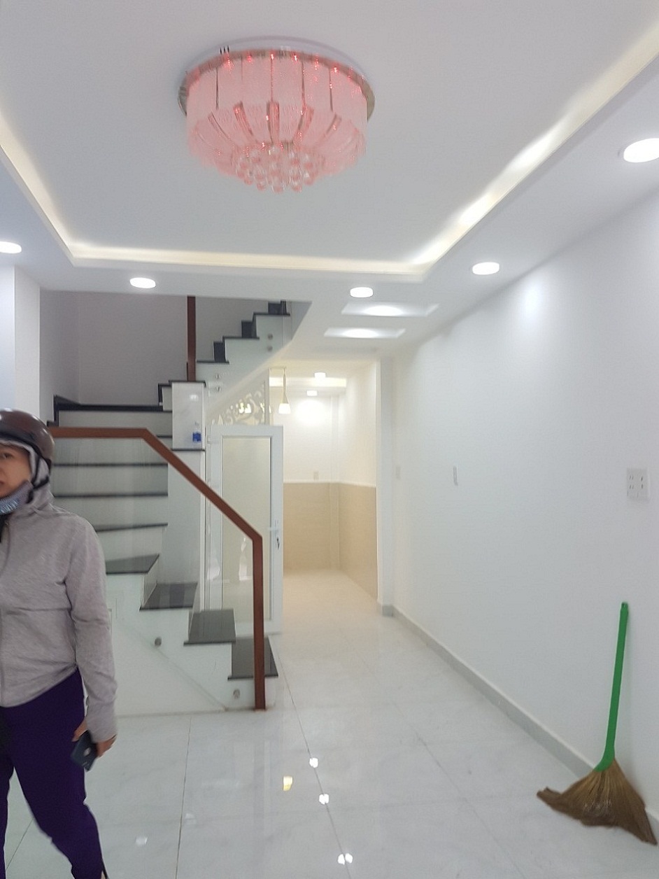 Nhà 1 trệt 1 lầu mới hẻm thông P15 - Q Tân Bình 