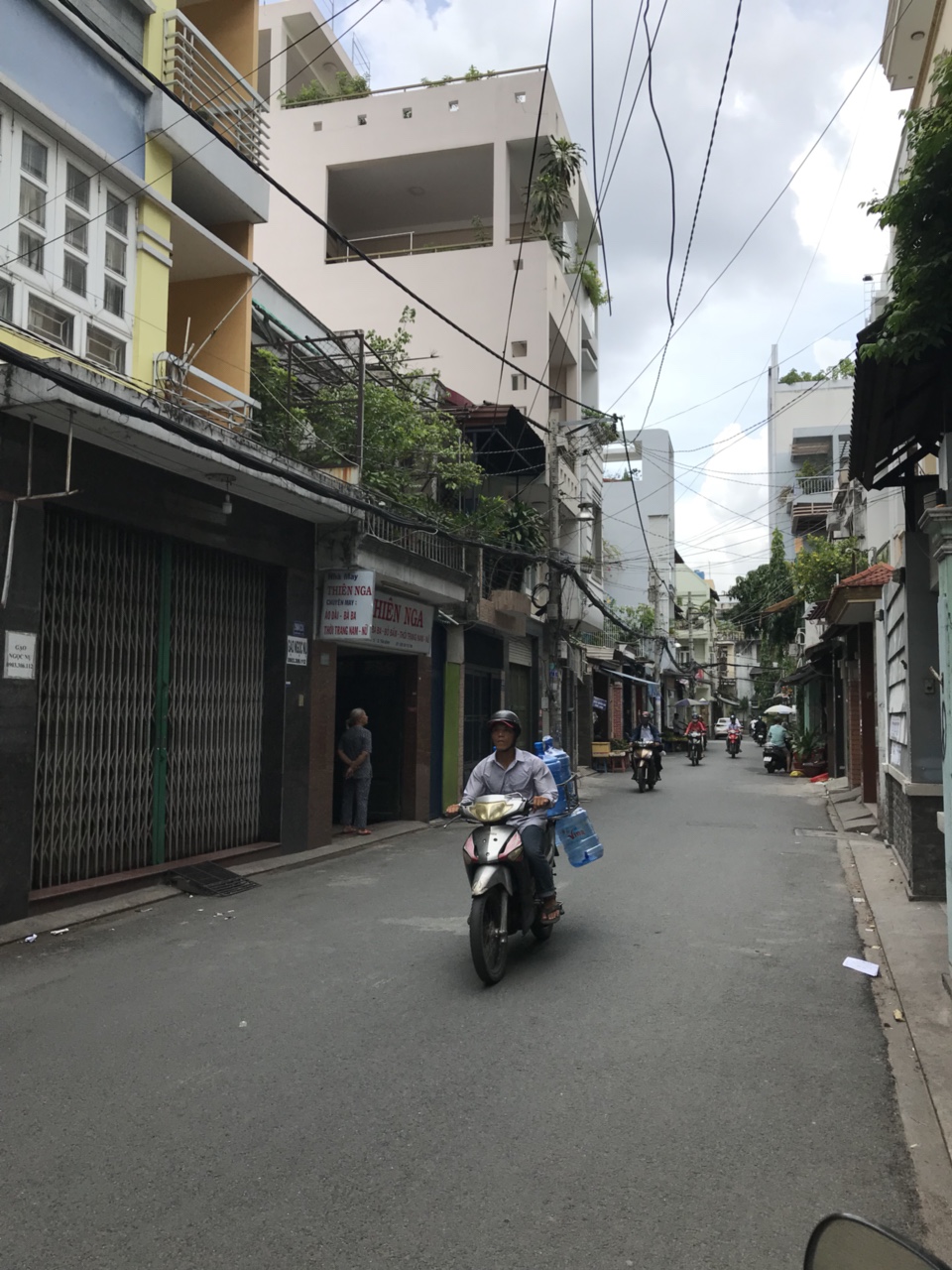 Cần bán căn nhà chính chủ đường Hậu Giang cực đẹp giá rẻ khu sân bay Tân Sơn Nhất