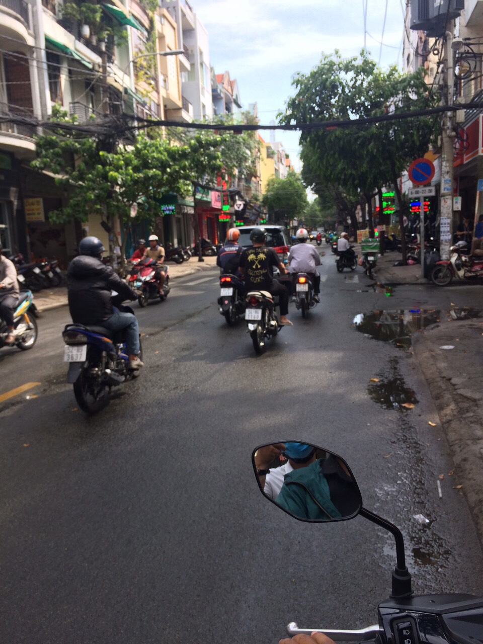 Cần bán nhà hẻm trải nhựa 5m đường Nguyễn Chí Thanh, p15, Quận 5.
