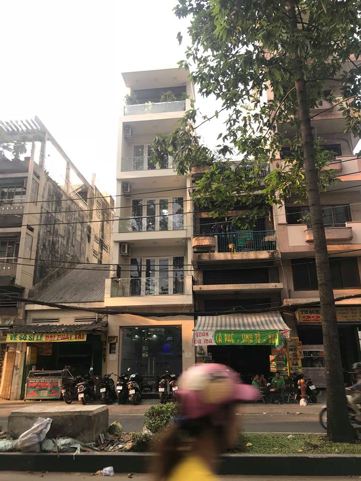 Bán nhà mặt tiền Võ Văn Kiệt P5.Q5.4,2x18m,3 lầu,Gía chỉ 14 tỷ thương lượng