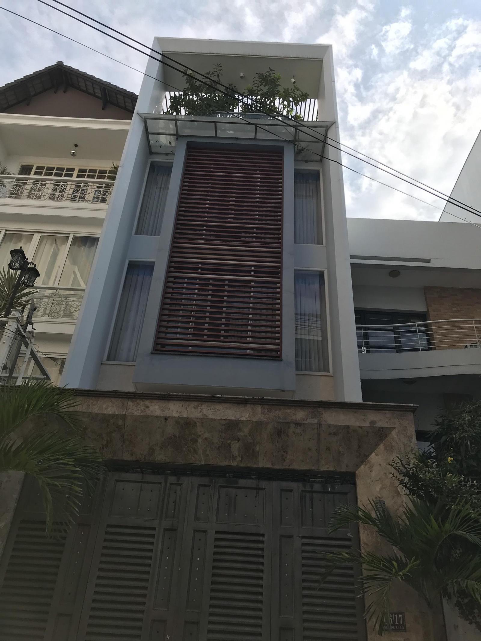 Xuất cảnh bán gấp căn nhà HXH đường Trương Công Định, P14, Tân Bình, 4,2x18, giá 8.55 tỷ