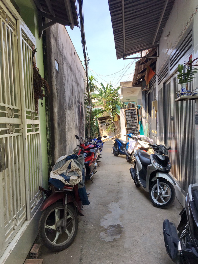 Bán nhà nhỏ 2 lầu hẻm 1113 đường Huỳnh Tấn Phát P. Phú Thuận Quận 7. 