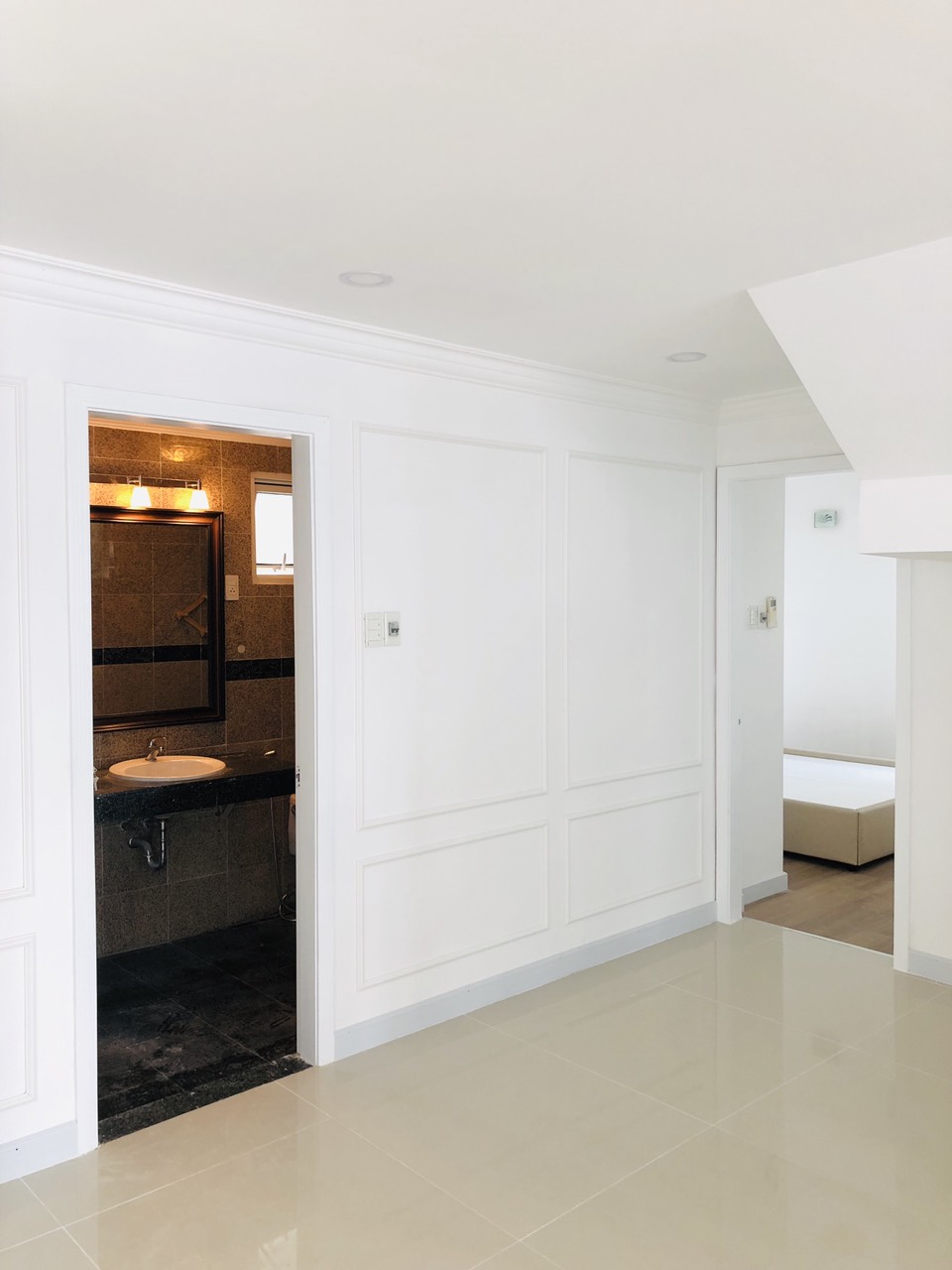 Bán penthouse 230m2 chung cư Hoàng Anh Gia Lai đường 37 Nguyễn Văn Hưởng, Thảo Điền, quận 2