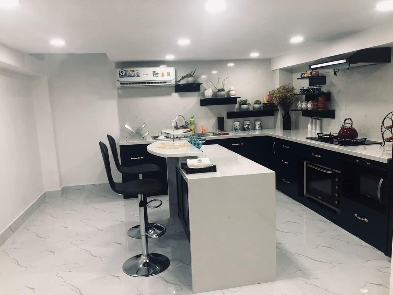 Bán Đất Kèm Nhà 2 Tầng Phan Xích Long 70m2 Hẻm Xe Tải Giá 128tr/m2
