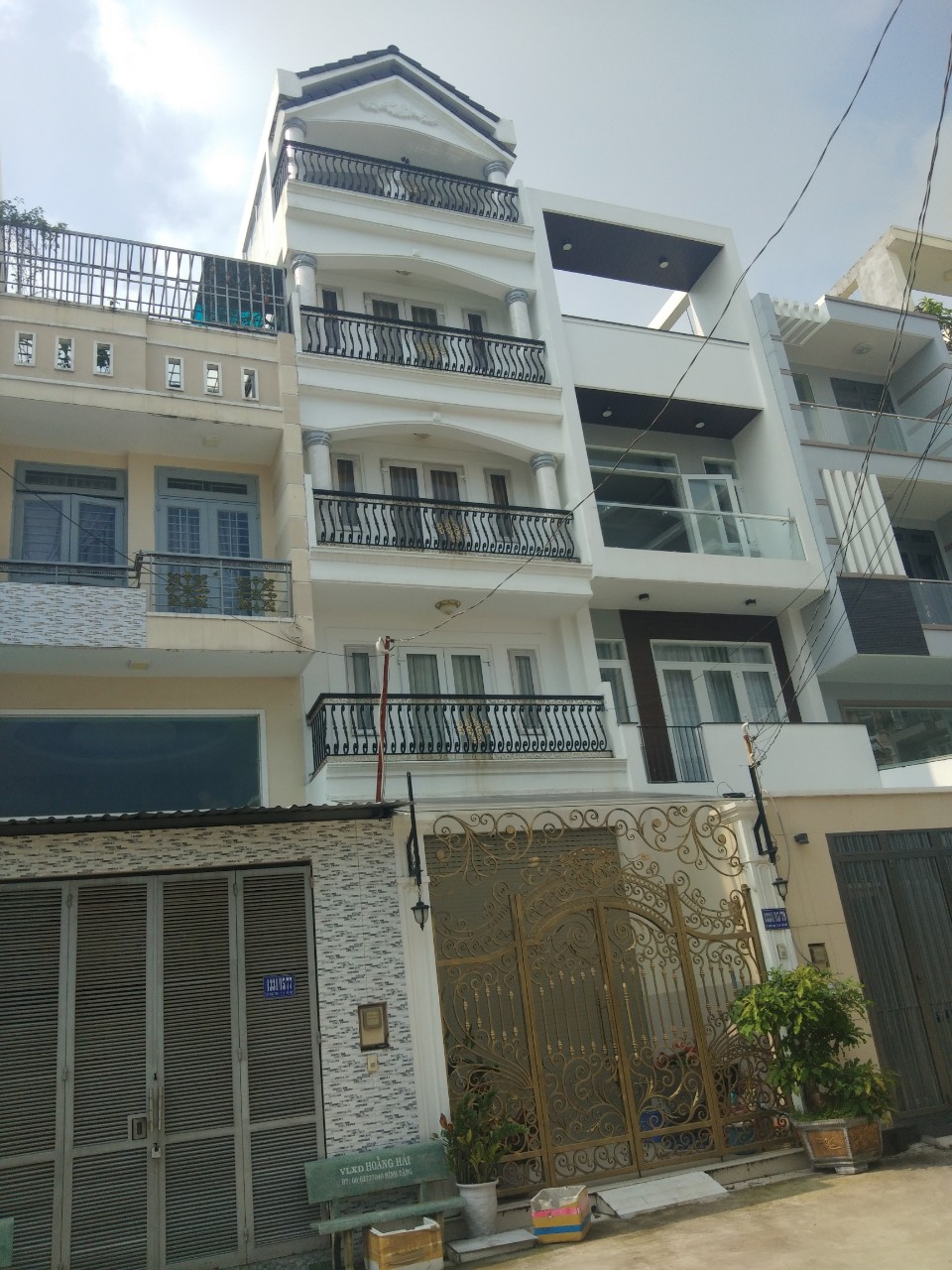 Cần bán gấp căn nhà đẹp Phạm Huy Thông, P.6, Gò Vấp. DT 5x16m. Giá 8.2 tỷ TL - LH: 0947601661