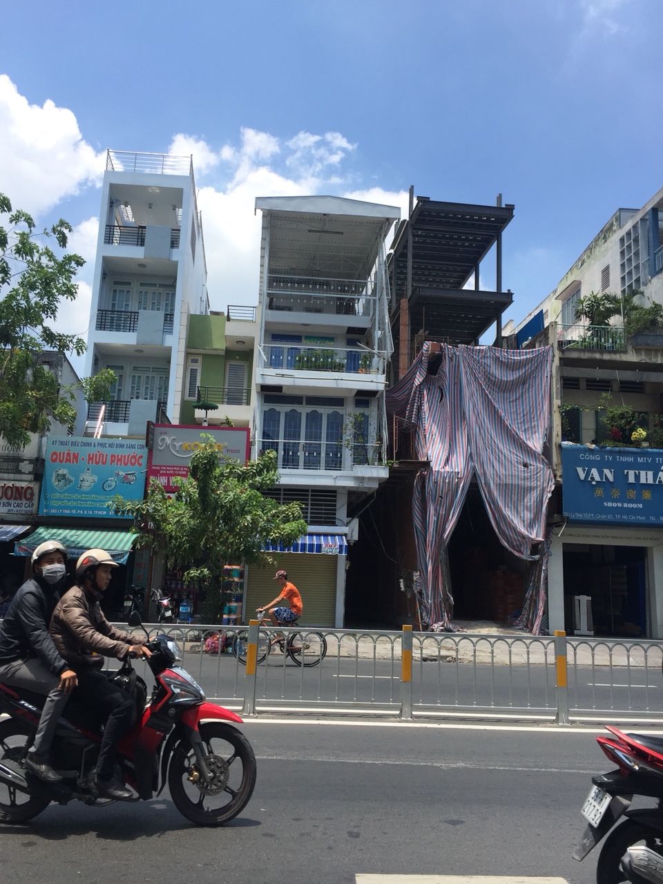  Nhà Đẹp bán nhà hẻm 6m SƯ VẠN HẠNH p.13 quận 10, 2 lầu+ST 4 phòng ngủ tiện nghi.