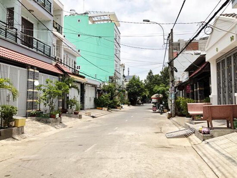 Bán gấp nhà 3 lầu mặt tiền đường số 47 Phường Bình Thuận Quận 7