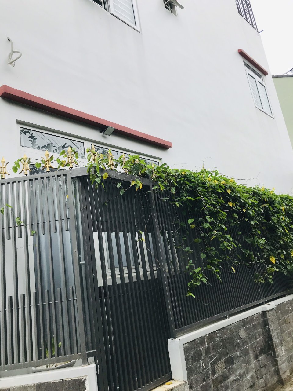 Nhà 1 trệt 2 Lầu, HXH, Đường Ụ Ghe, Phường Tam Phú, Quận Thủ Đức