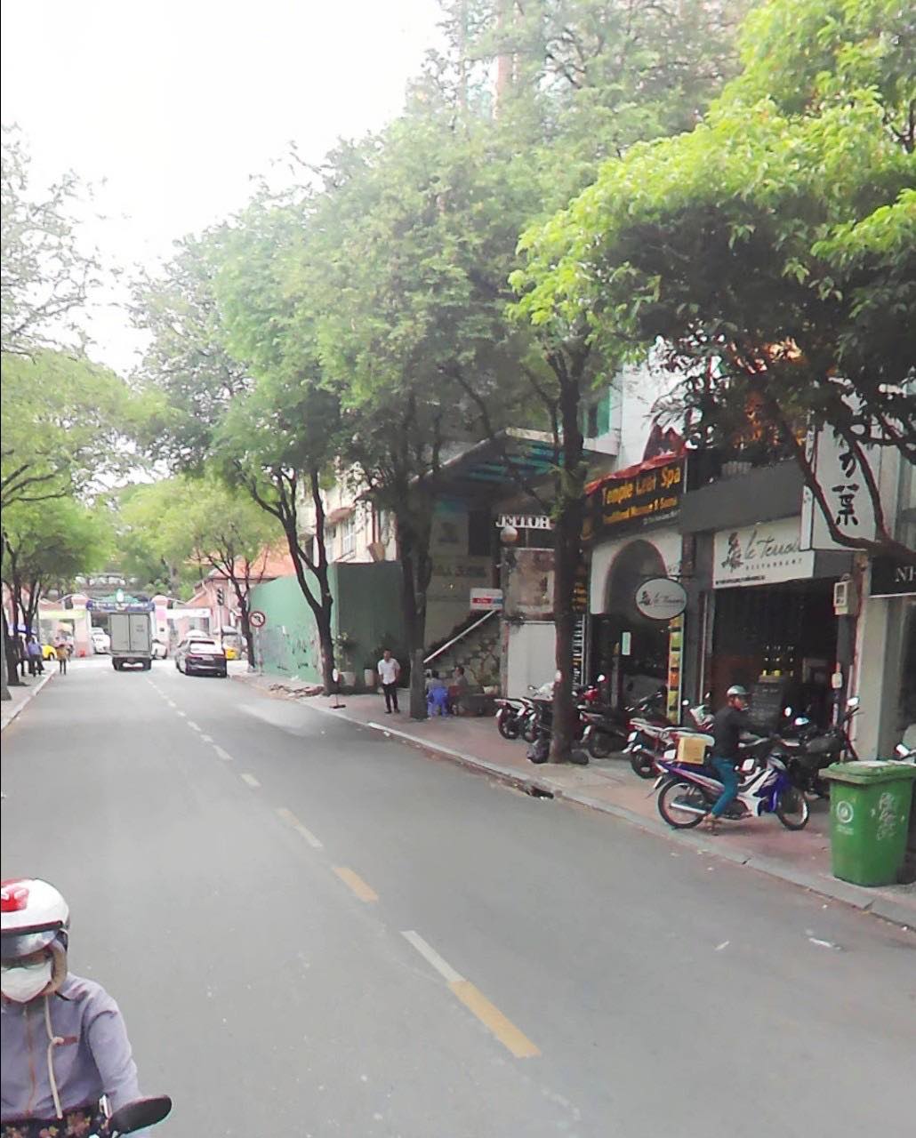 Bán gấp nhà mặt tiền đường Phan Xích Long, P.2, Q.Phú Nhuận,DT. 4 X 20m2. Giá 32.5 Tỷ. ( TL)HĐT 100TR/THÁNG