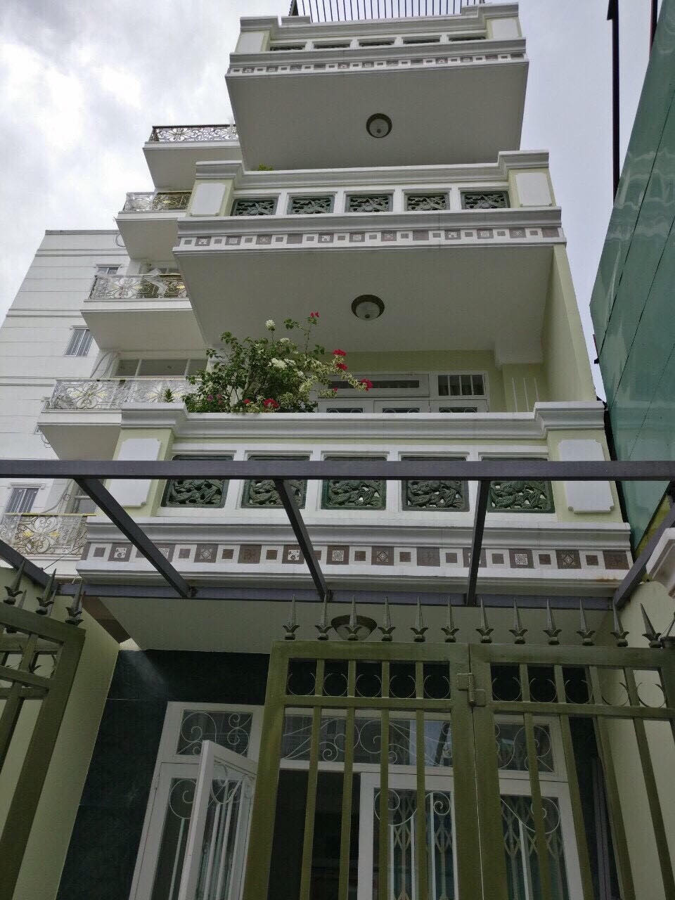 Bán nhà MT Lê Thánh Tôn, p.Bến Thành, quận 1, dt: 8.2x18m, 7 lầu, thuê 400tr/th, 95 tỷ 