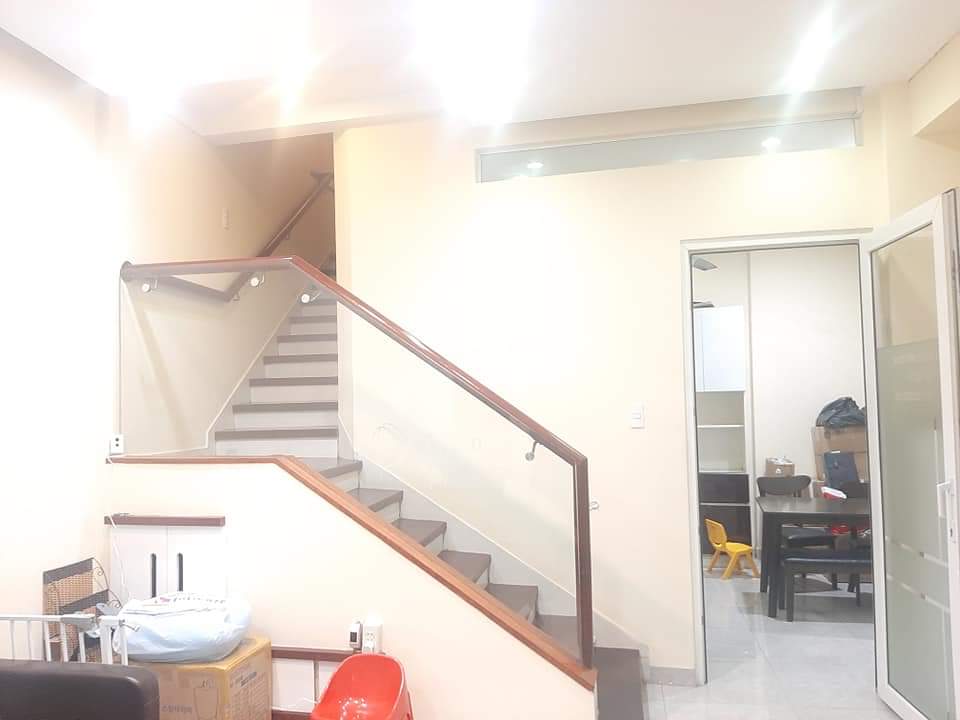 Bán nhanh căn nhà riêng hẻm 19 Trần Bình Trọng, HXH 4 Chỗ Giá 6 Tỷ