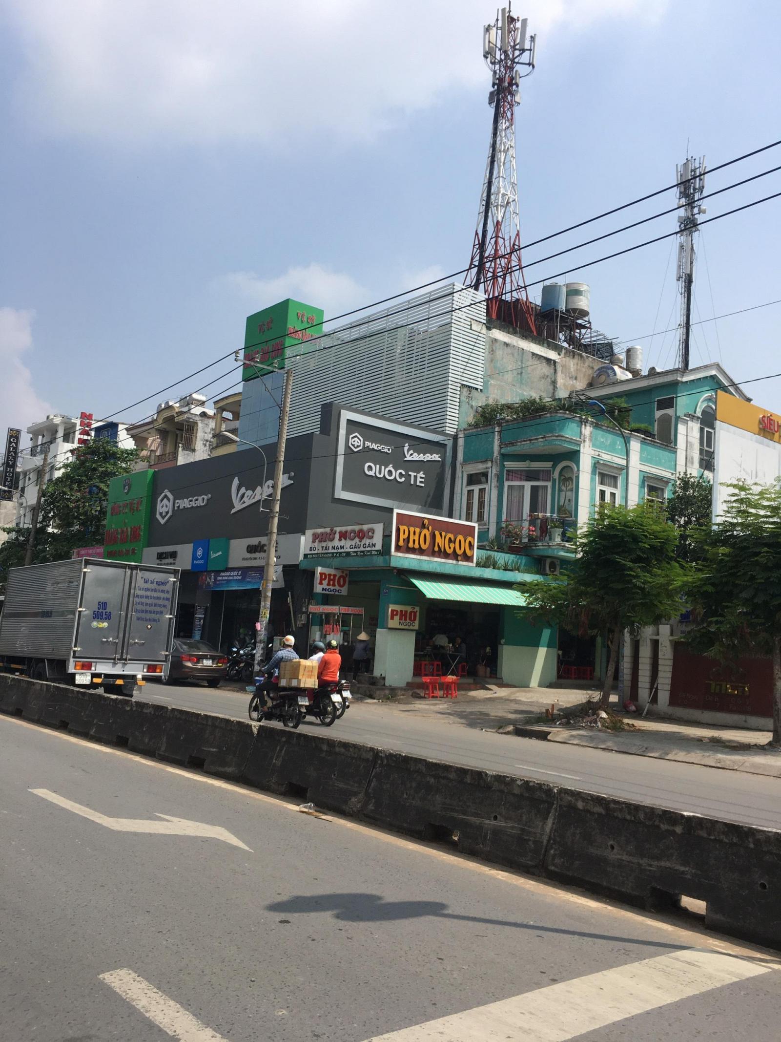 Bán nhà mặt tiền đường Nguyễn Ảnh Thủ, phường Hiệp Thành, Quận 12. DT 5x25m