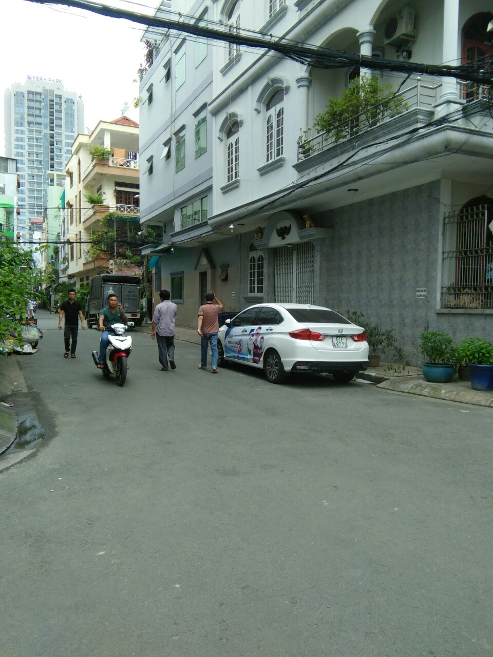 Cần bán gấp nhà mặt tiền đường Trần Hưng Đạo, Q.1, P. Nguyễn Cư Trinh, chỉ 9 tỷ