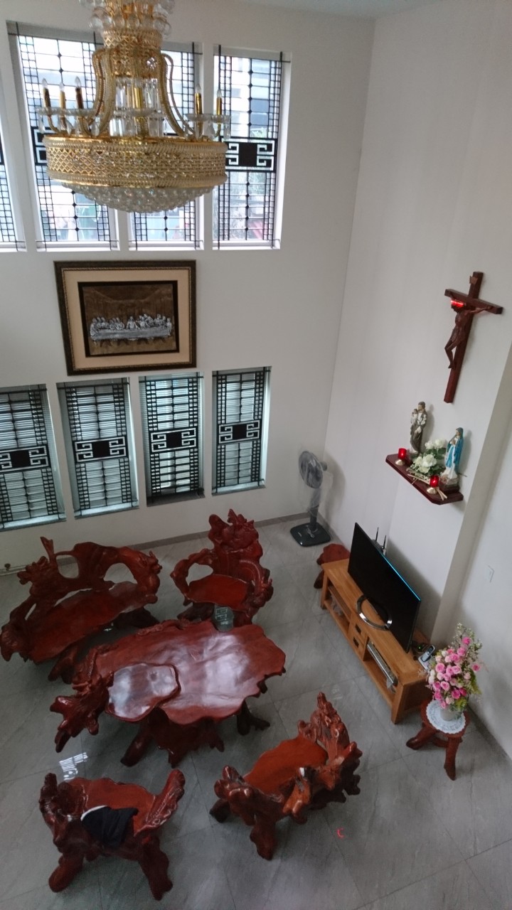Bán nhà MT Lý Thường Kiệt, Q10 - đối diện NTĐ Phú Thọ (4.1*20m) HĐ thuê: 80tr/th. Giá: 28.5 tỷ
