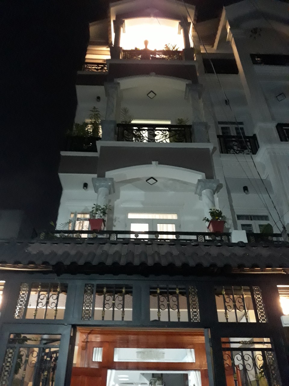 Nhà phố căn góc Lê Văn Thọ P.11, GV siêu đẹp, 4,2x16m, 3 lầu, Giá 7,2 tỷ TL - 0947601661 