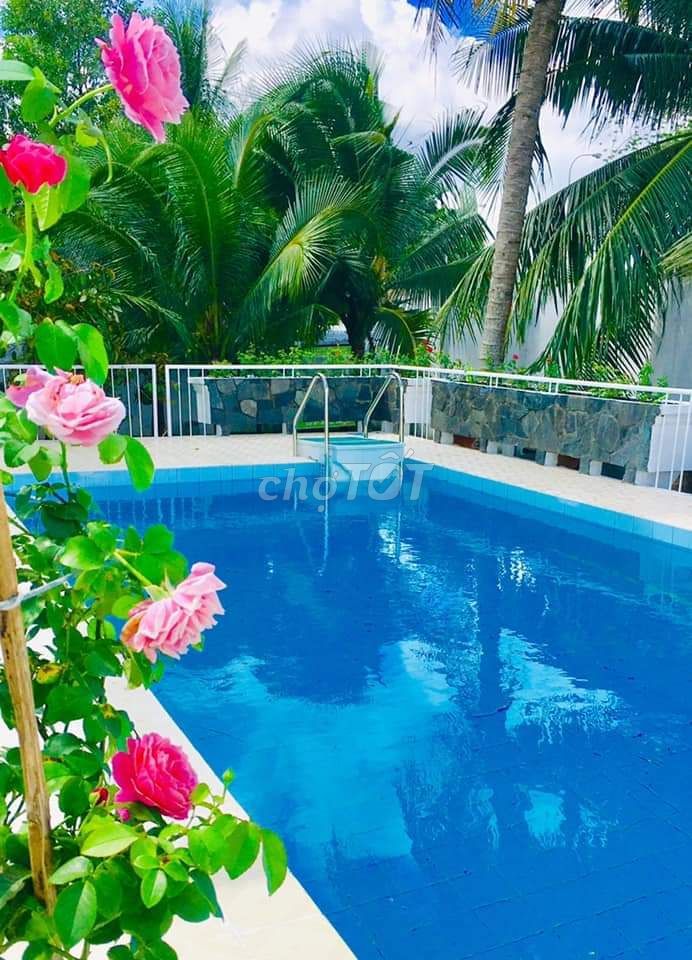 Bán biệt thự có hồ bơi, thiết kế trang trọng, được hội KTS đánh giá đẹp nhất phường Thảo Điền Quận 2
