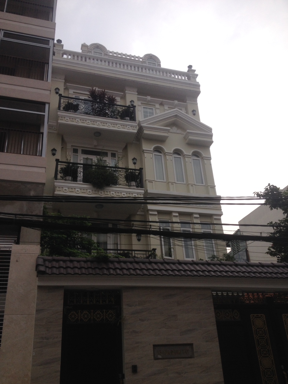 Chính chủ cho thuê nhà nguyên căn mặt tiền Huỳnh Thúc Kháng, P. Bến Nghé, Quận 1, 8.2x18.6m