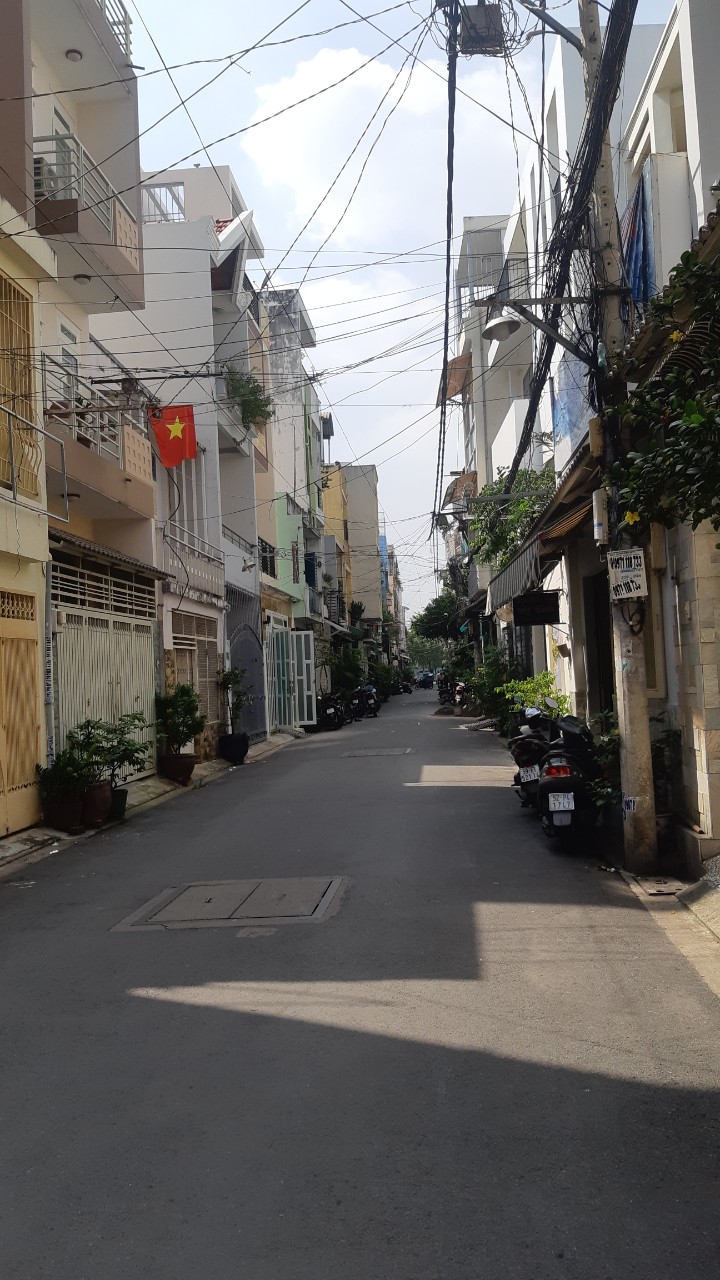 Bán nhà đường Nguyễn Cảnh Di Q TB, DT: 5x18m, giá: 13 tỷ TL