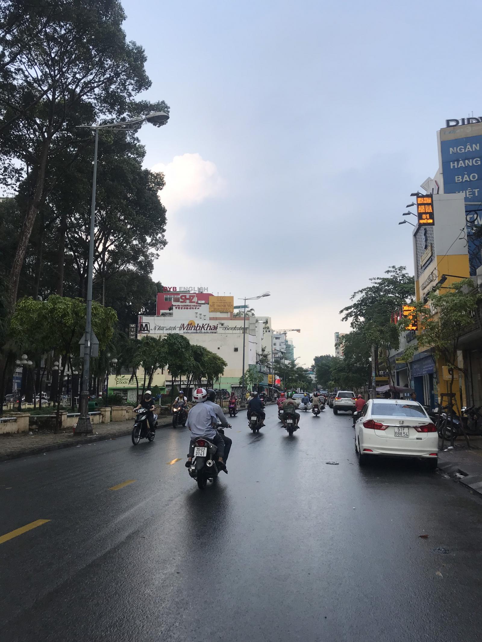Bán nhà MT Nguyễn Đình Chiểu, P4, Q3 DT 4x18m đoạn đẹp lịch sự. Xây dựng cao tầng được 0908525968
