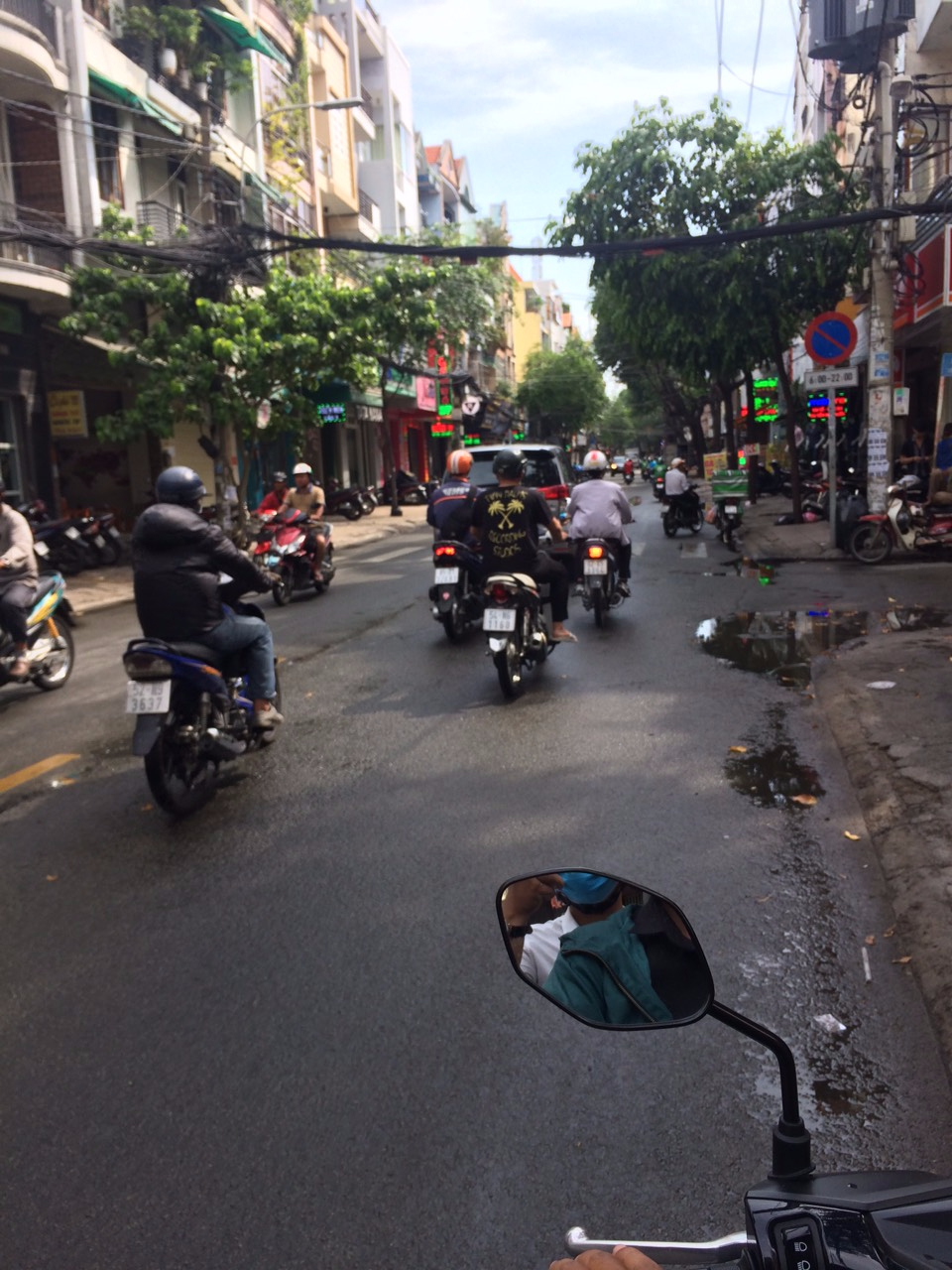 Cần bán nhà mặt tiền đường Lam Sơn, DT: 5*16m vuông vắn