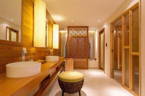 Bán nhà 3 MT hẻm 8m Phạm Viết Chánh, Q. 1. DT: 4mx20m, nở hậu, xây CHDV, CN 83m2, giá 14 tỷ 0908525968.