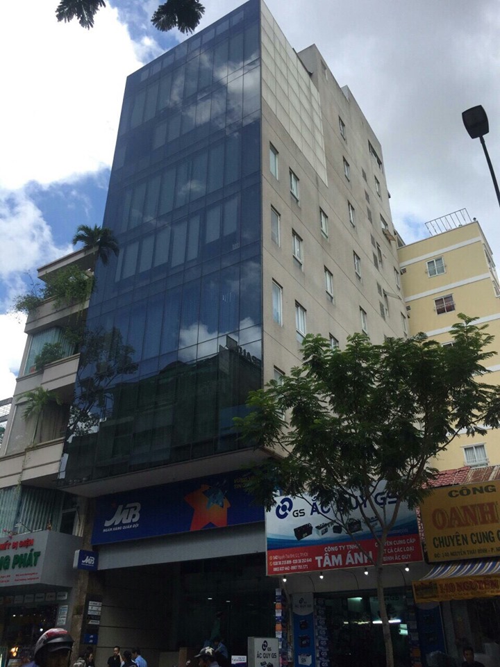 Bán tòa nhà đường Hùng Vương, Nguyễn Tri Phương, quận 5, 1 hầm 8 tầng, HĐ 213 triệu/tháng, giá 53tỷ