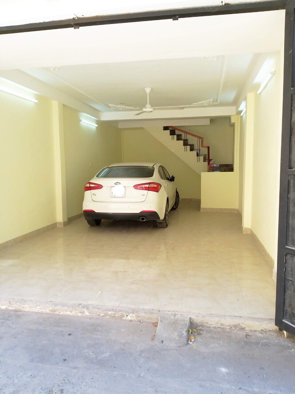  BÁN CAO ỐC MẶT TIỀN VÕ VĂN TẦN, QUẬN 3  - DT: 8x25m, vuông vức.Hầm 9 lầu 175 ty