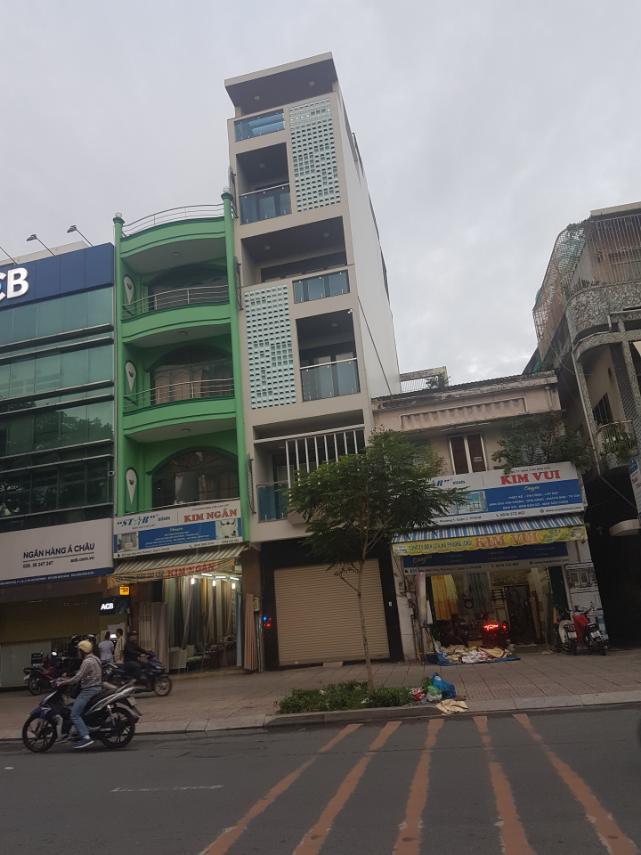 Bán nhà mặt tiền Nguyễn Thái Bình, Quận 1, DT 4x18m, 6 tầng có thang máy
