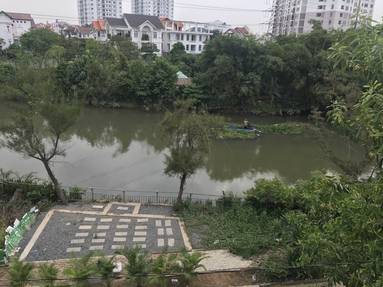 Cần bán biệt thự ven sông Nam Long Phú Thuận, Quận 7, DT 8x20m, 3 lầu, st. Giá 18,8 tỷ