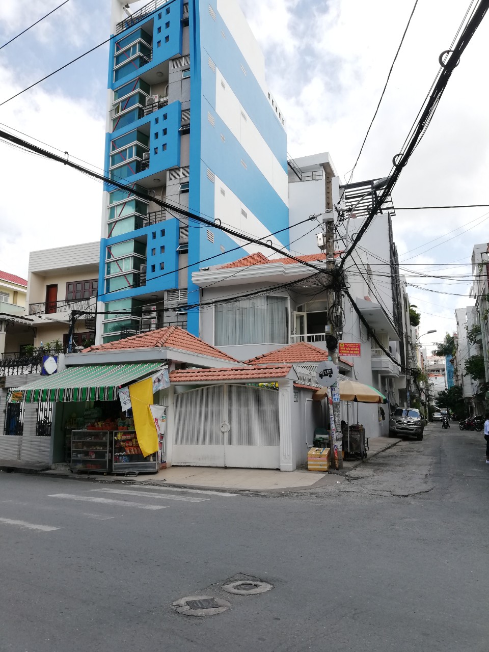 Bán nhà mặt tiền 93 tại Đường Nguyễn Văn Cừ, phường 1, Quận 5.