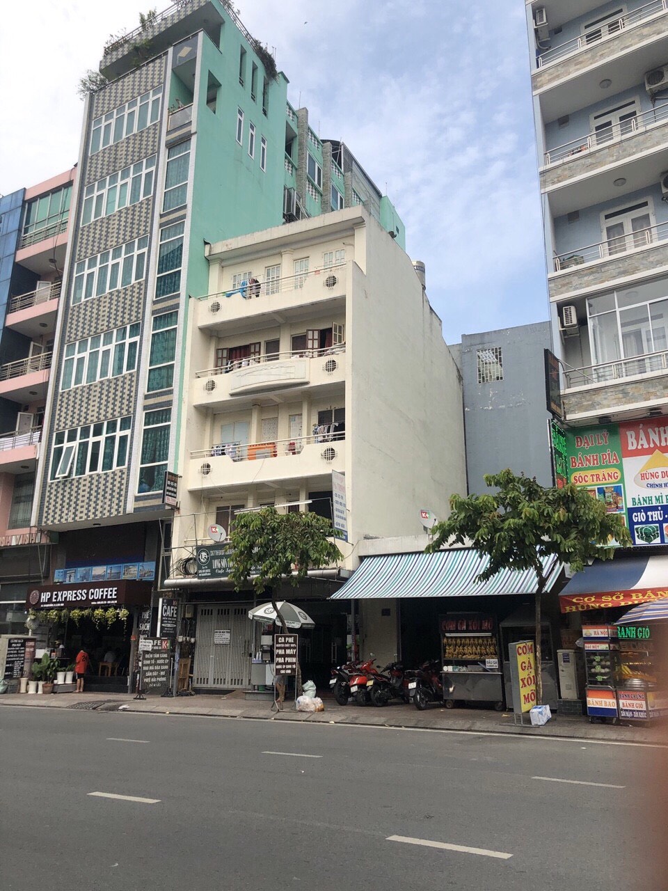 Cho thuê nhà nguyên căn MT kinh doanh đường Mai Thị Lựu P Đa Kao  Q1 150tr
DT 11x22m
